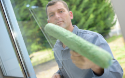 How to Get Hard Water Spots Off Windows